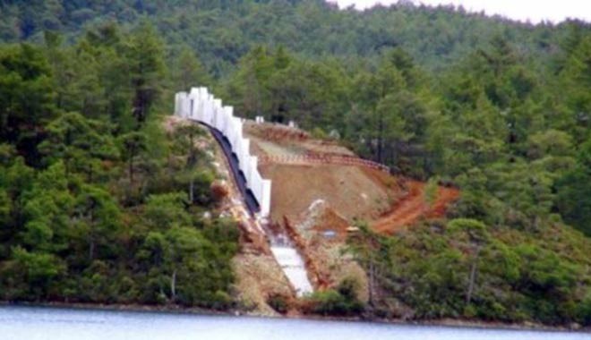 Okluk Koyu'ndaki yazlık Saray inşaatı hızlandı